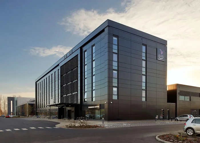 Village EdinburghAirport Hotel